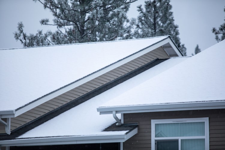 Winter Roof Issues in Grand Rapids Michigan